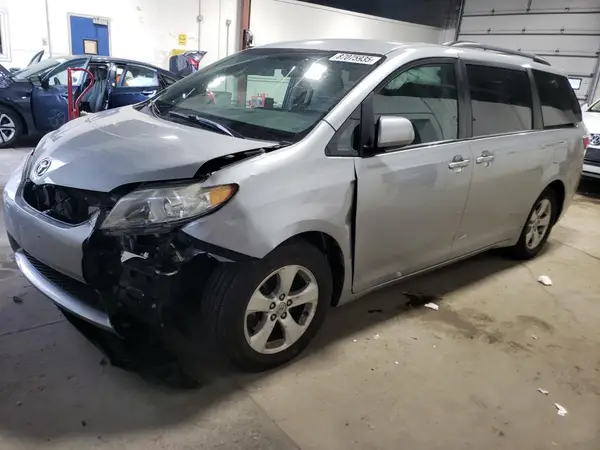 5TDKK3DC7GS729578 2016 TOYOTA SIENNA - Image 1