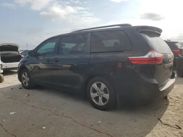 5TDKK3DC7GS732691 2016 TOYOTA SIENNA - Image 2