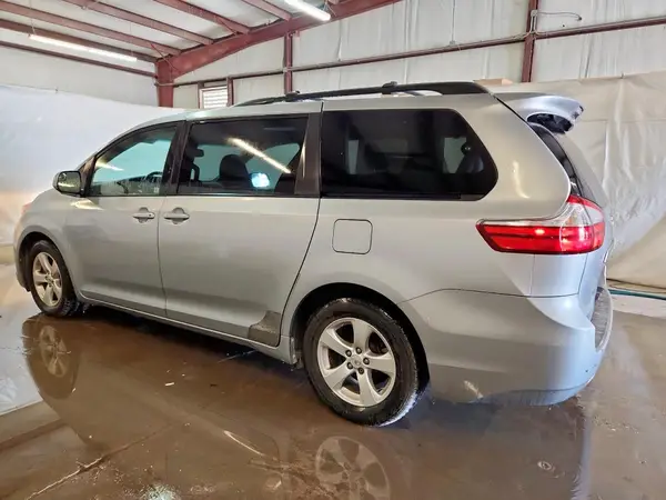 5TDKK3DC7GS737289 2016 TOYOTA SIENNA - Image 2