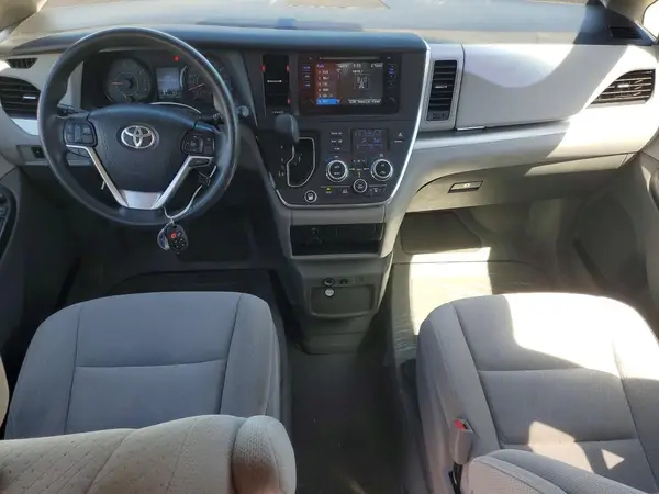 5TDKK3DC7GS745652 2016 TOYOTA SIENNA - Image 8