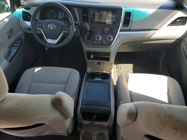 5TDKK3DC7GS756957 2016 TOYOTA SIENNA - Image 8