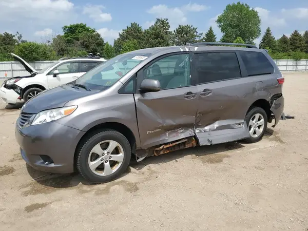 5TDKK3DC7GS763990 2016 TOYOTA SIENNA - Image 1