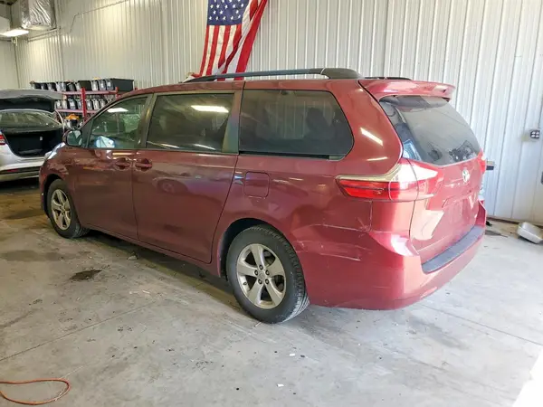 5TDKK3DC8GS692783 2016 TOYOTA SIENNA - Image 2