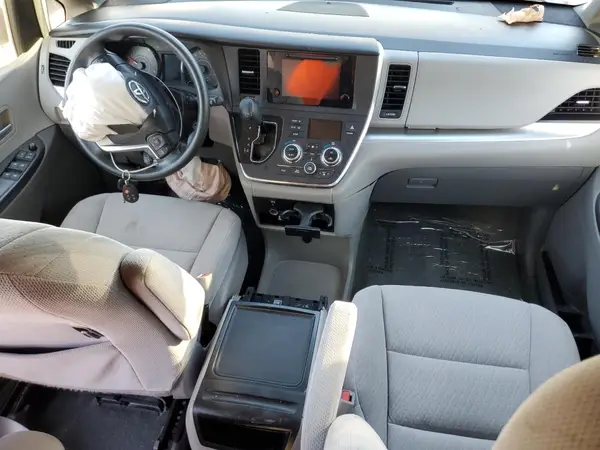 5TDKK3DC8GS694047 2016 TOYOTA SIENNA - Image 8