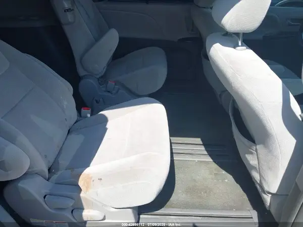 5TDKK3DC8GS694887 2016 TOYOTA SIENNA - Image 8