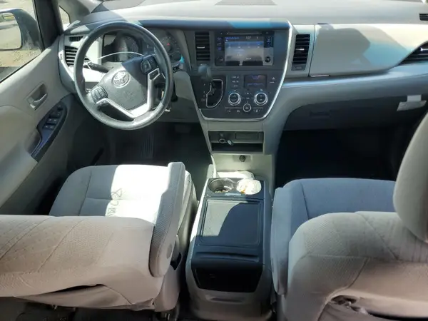 5TDKK3DC8GS699877 2016 TOYOTA SIENNA - Image 8