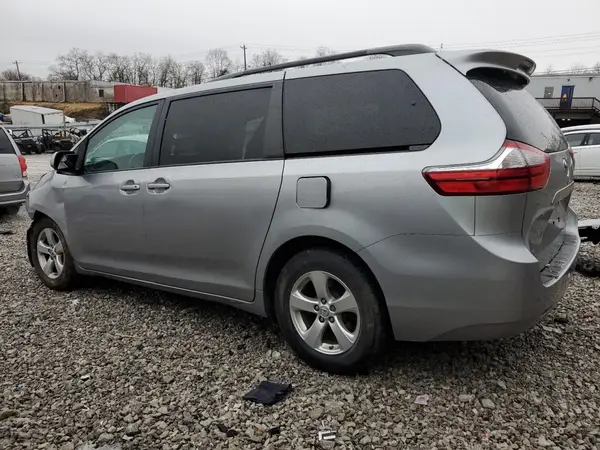 5TDKK3DC8GS706195 2016 TOYOTA SIENNA - Image 2