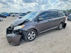 5TDKK3DC8GS710070 2016 TOYOTA SIENNA