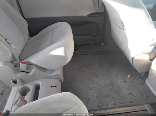 5TDKK3DC8GS713986 2016 TOYOTA SIENNA - Image 8