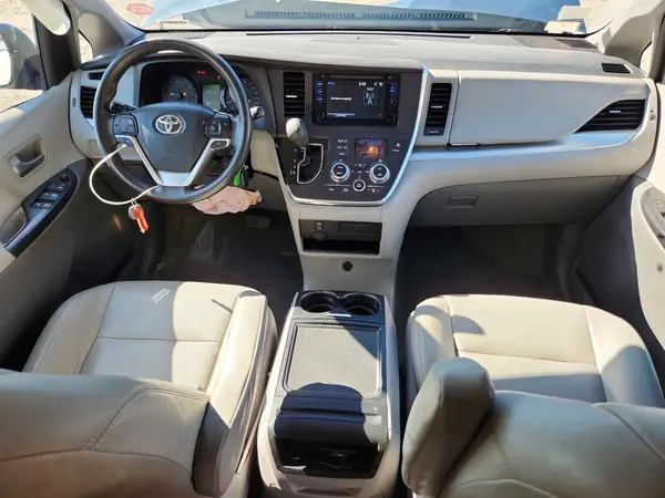 5TDKK3DC8GS714250 2016 TOYOTA SIENNA - Image 8