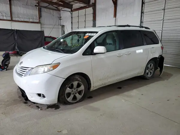 5TDKK3DC8GS721571 2016 TOYOTA SIENNA - Image 1