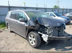 5TDKK3DC8GS723093 2016 TOYOTA SIENNA