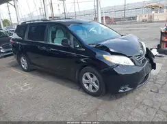 5TDKK3DC8GS730531 2016 TOYOTA SIENNA