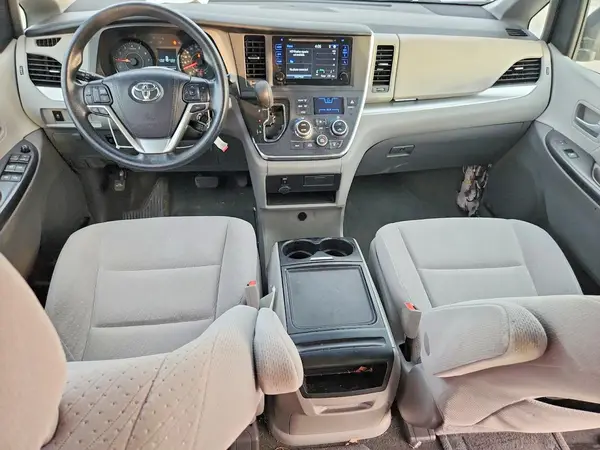 5TDKK3DC8GS732974 2016 TOYOTA SIENNA - Image 8
