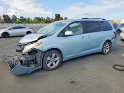 5TDKK3DC8GS742727 2016 TOYOTA SIENNA