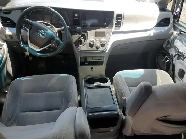 5TDKK3DC8GS755431 2016 TOYOTA SIENNA - Image 8