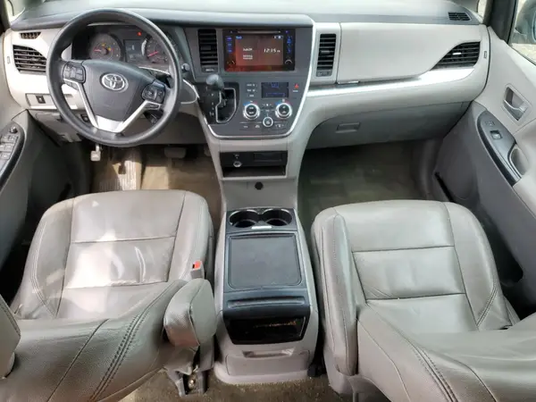 5TDKK3DC9GS694302 2016 TOYOTA SIENNA - Image 8