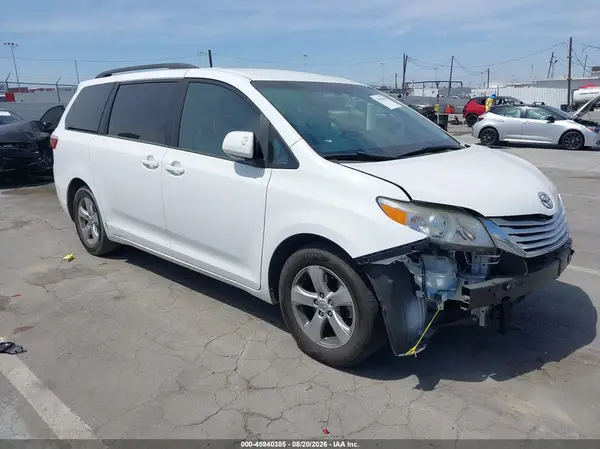 5TDKK3DC9GS712362 2016 TOYOTA SIENNA - Image 1