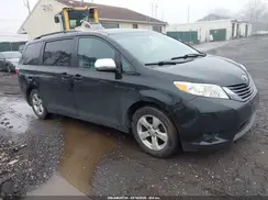 5TDKK3DC9GS722017 2016 TOYOTA SIENNA