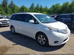 5TDKK3DC9GS722339 2016 TOYOTA SIENNA