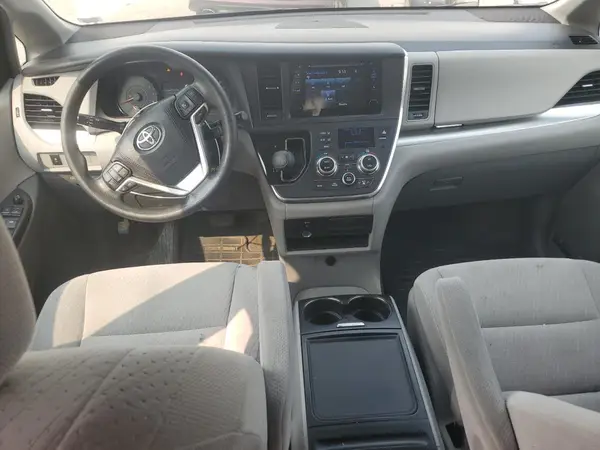 5TDKK3DC9GS727444 2016 TOYOTA SIENNA - Image 8