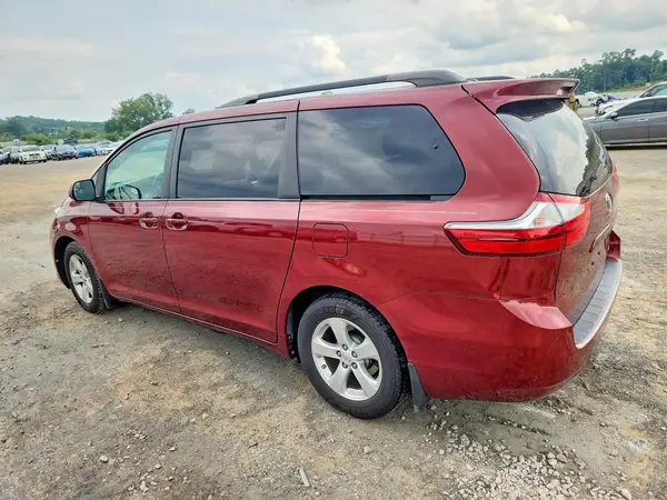 5TDKK3DC9GS730490 2016 TOYOTA SIENNA - Image 2
