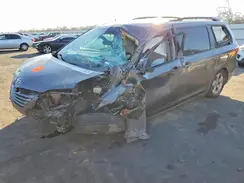 5TDKK3DC9GS742154 2016 TOYOTA SIENNA