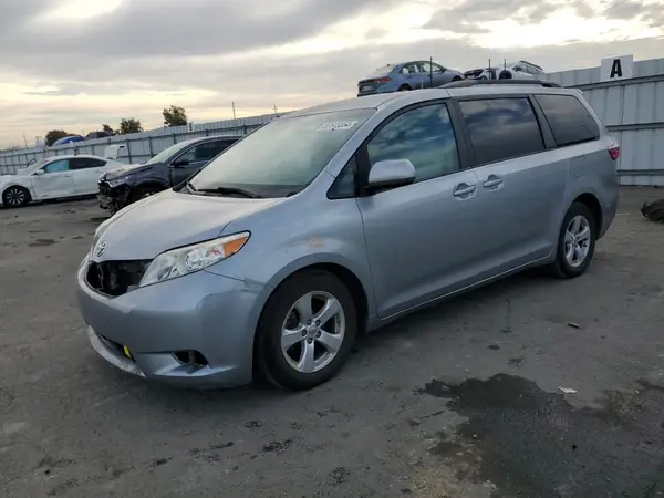 5TDKK3DC9GS745314 2016 TOYOTA SIENNA - Image 1