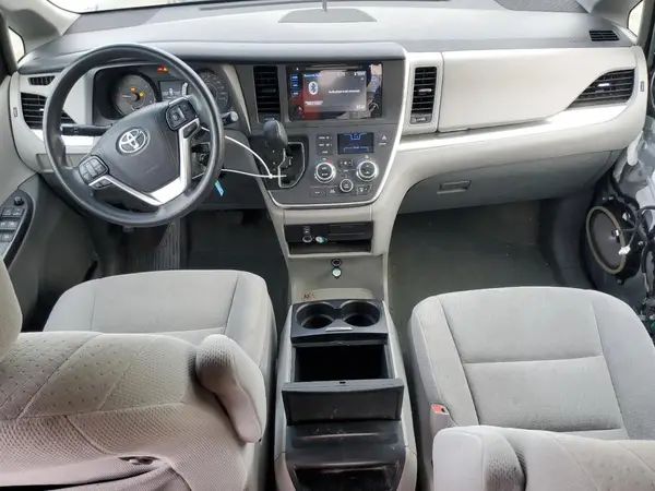 5TDKK3DC9GS745314 2016 TOYOTA SIENNA - Image 8