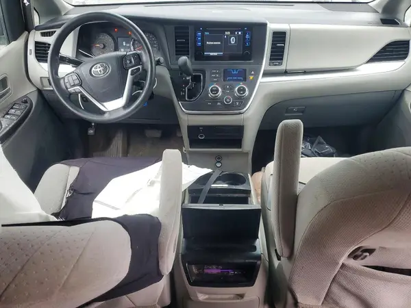 5TDKK3DC9GS746480 2016 TOYOTA SIENNA - Image 8