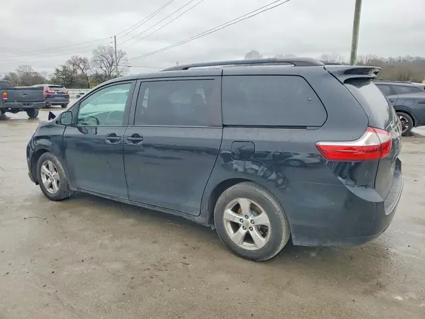 5TDKK3DC9GS747046 2016 TOYOTA SIENNA - Image 2