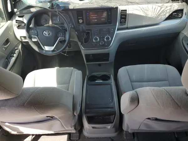 5TDKK3DC9GS752537 2016 TOYOTA SIENNA - Image 8