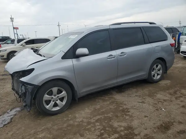 5TDKK3DCXGS697547 2016 TOYOTA SIENNA - Image 1