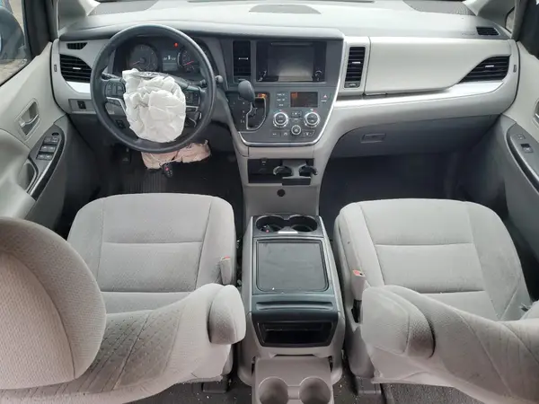 5TDKK3DCXGS697547 2016 TOYOTA SIENNA - Image 8