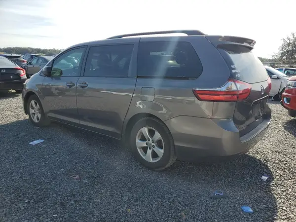 5TDKK3DCXGS699492 2016 TOYOTA SIENNA - Image 2