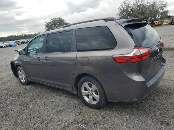 5TDKK3DCXGS704576 2016 TOYOTA SIENNA - Image 2