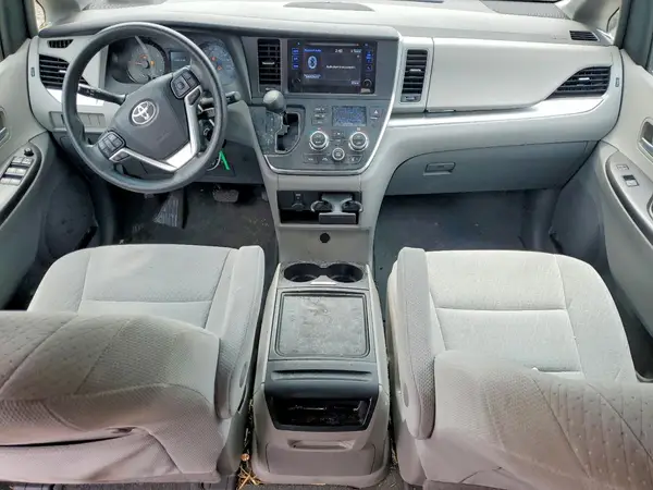 5TDKK3DCXGS704707 2016 TOYOTA SIENNA - Image 8