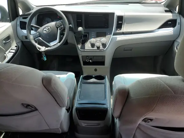 5TDKK3DCXGS713861 2016 TOYOTA SIENNA - Image 8