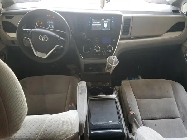 5TDKK3DCXGS714332 2016 TOYOTA SIENNA - Image 8