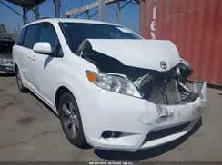 5TDKK3DCXGS722513 2016 TOYOTA SIENNA