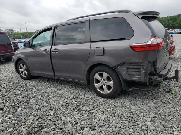 5TDKK3DCXGS723922 2016 TOYOTA SIENNA - Image 2