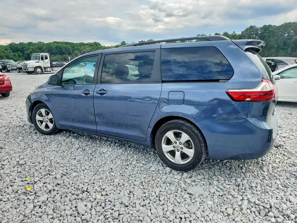 5TDKK3DCXGS727484 2016 TOYOTA SIENNA - Image 2