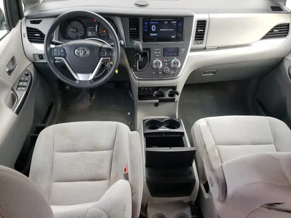5TDKK3DCXGS733950 2016 TOYOTA SIENNA - Image 8