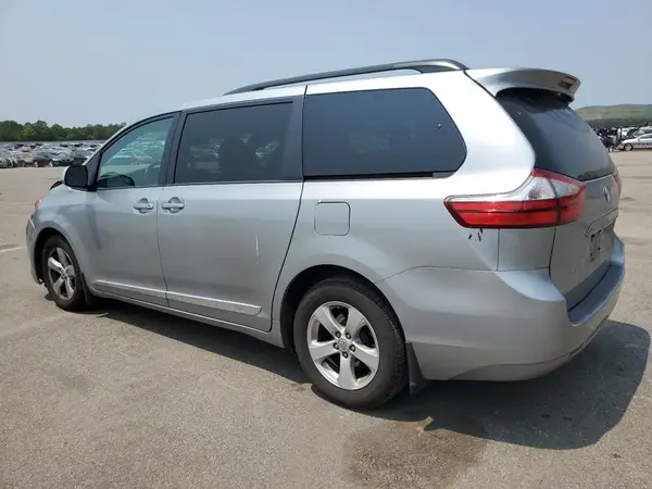 5TDKK3DCXGS735567 2016 TOYOTA SIENNA - Image 2