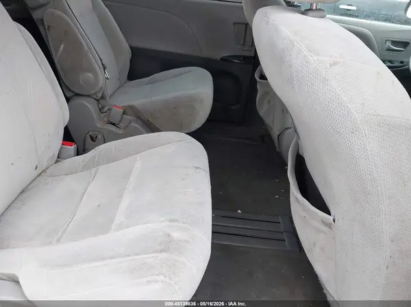 5TDKK3DCXGS740140 2016 TOYOTA SIENNA - Image 8