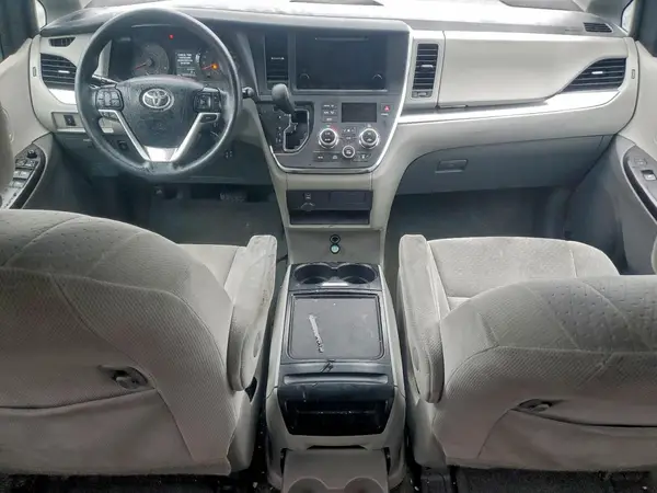 5TDKK3DCXGS747170 2016 TOYOTA SIENNA - Image 8