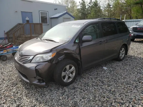 5TDKK3DCXGS748822 2016 TOYOTA SIENNA - Image 1