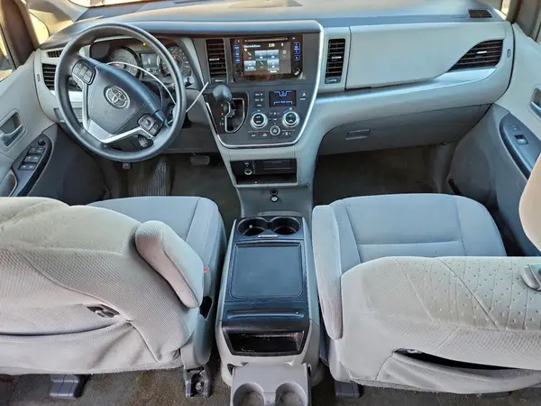 5TDKK3DCXGS756340 2016 TOYOTA SIENNA - Image 8
