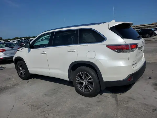 5TDKKRFH0GS124782 2016 TOYOTA HIGHLANDER - Image 2