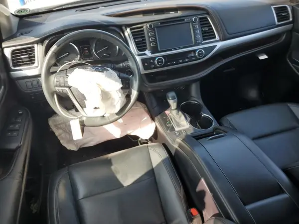 5TDKKRFH0GS124782 2016 TOYOTA HIGHLANDER - Image 8